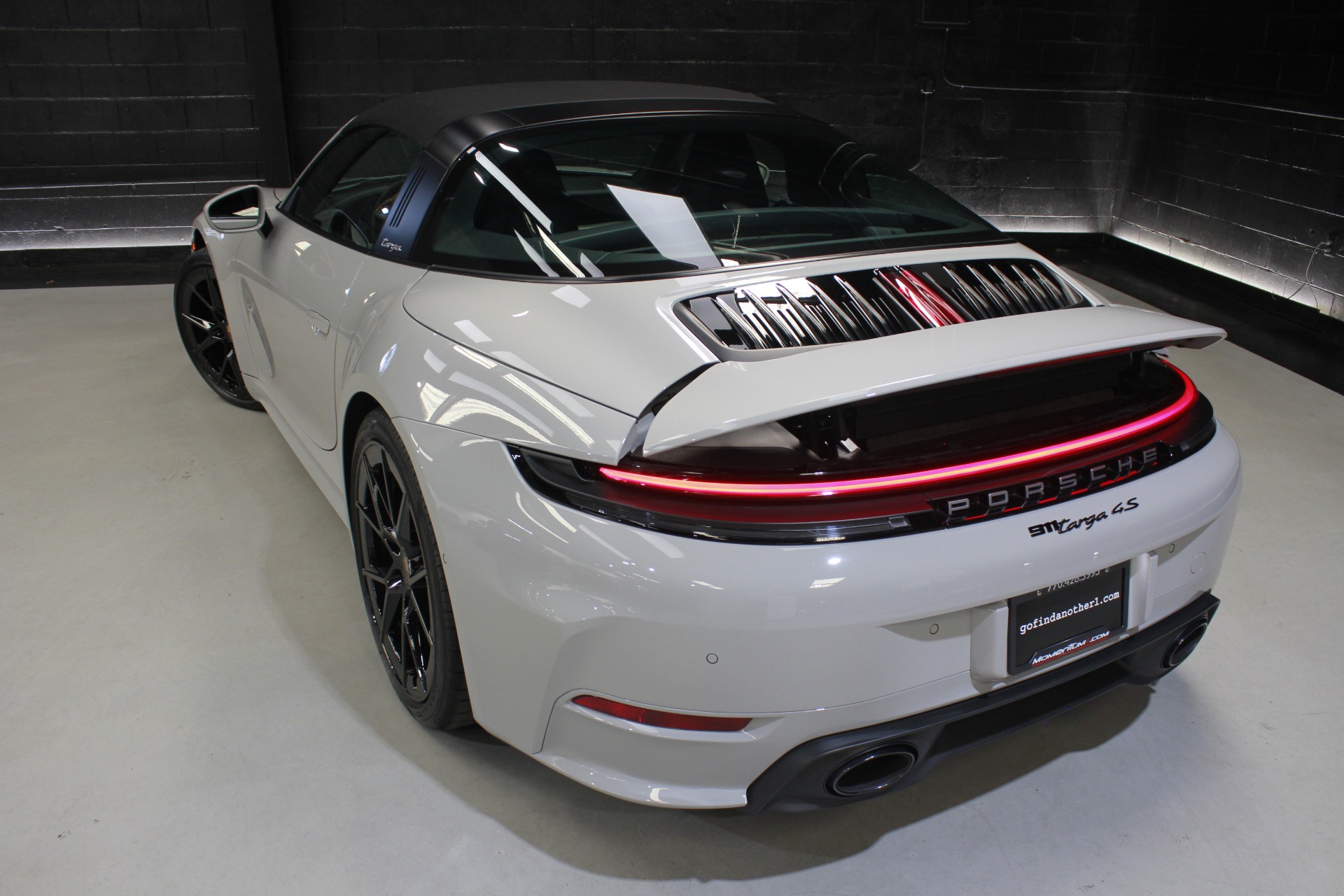 2026 Porsche 911 S - Photo 23