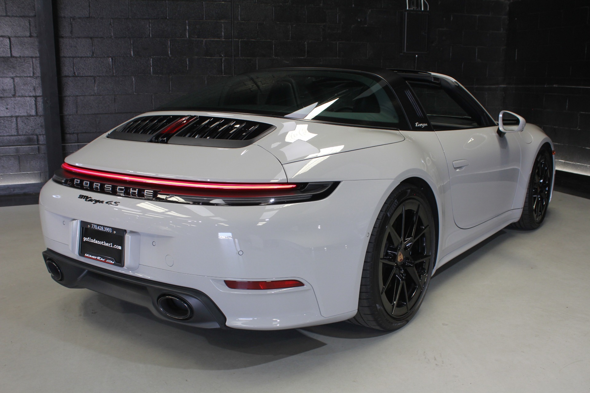 2026 Porsche 911 S - Photo 31
