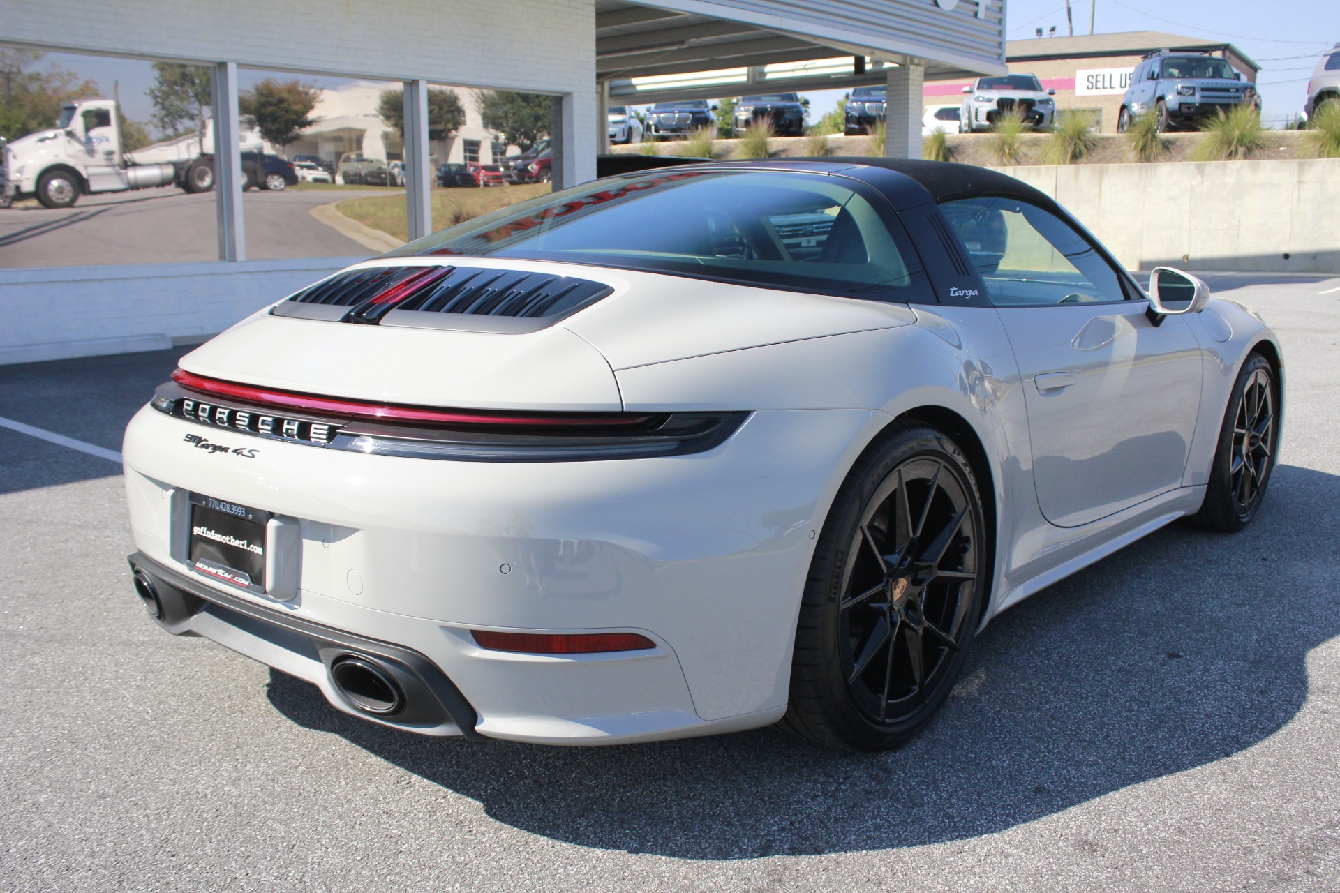2026 Porsche 911 S - Photo 32