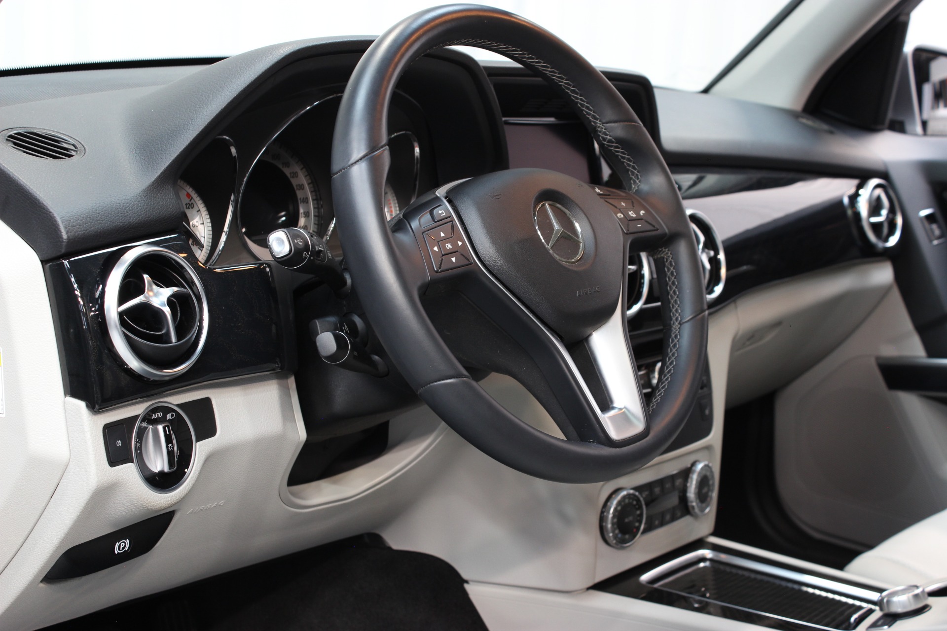 Price Of 2014 Mercedes-Benz Glk 350 In Nigeria, Spec And Reviews